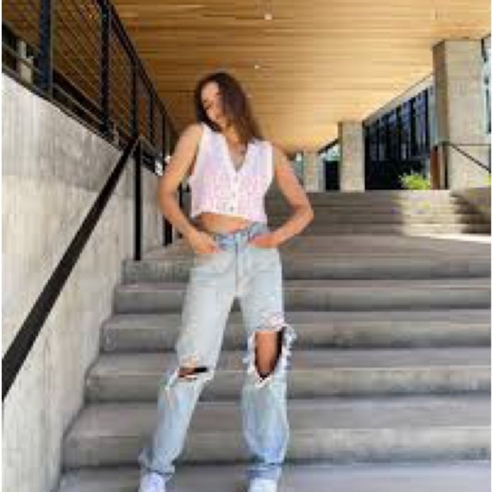 PacSun 90’s Boyfriend High Rise Distressed Jeans